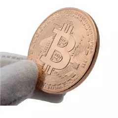 Moneda Bitcoin pentru colectionari - Roz